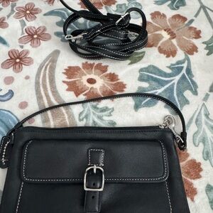 Elegant Coach Black Leather Women's Bag